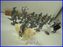 Marx Fighting Knights Carryall Playset 4635, Tin LItho Case, Figs & Accessories