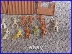 Marx Fort Apache 20 Figures, And Parts Vintage