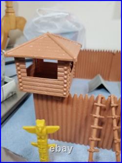Marx Fort Apache American Heroes Playset Toy Soldiers 1960's
