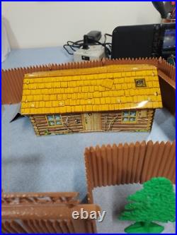 Marx Fort Apache American Heroes Playset Toy Soldiers 1960's