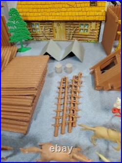 Marx Fort Apache American Heroes Playset Toy Soldiers 1960's
