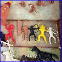 Marx Fort Apache Playset Vintage Plastic Soldiers Indians Horses 1967-68 4685
