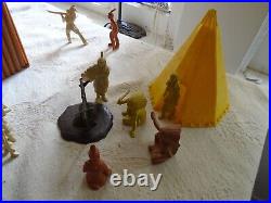 Marx Ft. Apache Stockade playset accessories extra figures original box