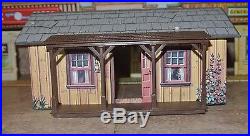 Marx Gunsmoke Ranch House Tin Litho With Porch and DODGE CITY SILVER DOLLAR