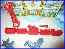 Marx International Jet Port Airport Terminal Playset 1960 + Complete Set Figures