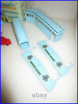 Marx International Jet Port Airport Terminal Playset 1960 + Complete Set Figures