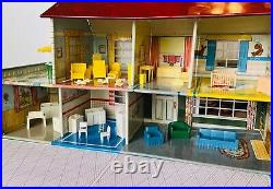 Marx Metal Suburban Colonial Doll House 4052, w Original Box, Furniture & Dolls