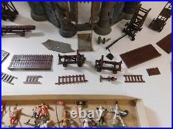 Marx Miniature Play Set Knights And Vikings In Original Box