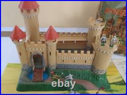 Marx Miniatures Castle and Knights Playset/Box/Play Mat/instructions, excellent