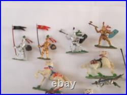 Marx Miniatures Castle and Knights Playset/Box/Play Mat/instructions, excellent