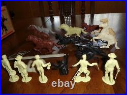 Marx Orig. Zorro playset #3754 series 1000 with Cave. Very Good