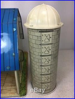 Marx Pedigree Dairy Farm Lot withSilo Blue Roof Happi Time Chicken Shed Fence Crop