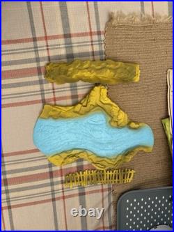 Marx Prehistoric Mountain Play Set Mat / 18 Cavemen / 27 Dinosaurs & 4 trees