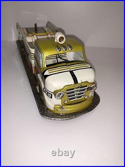 Marx Rare White Vintage 50s Tin Litho Emergency Fire Engine Ladder Truck NICE