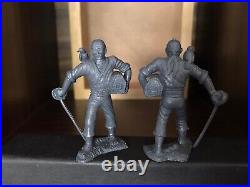 Marx Recast 60mm Pirates Play Set, 16 Figures- Grey Plastic