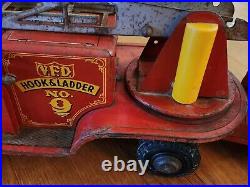 Marx Red Vintage 50s Tin Litho Emergency Fire Engine #9 Ladder Truck NICE