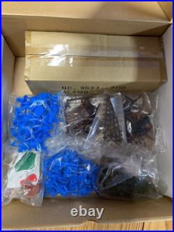 Marx Repilca Alamo Playset Tin Litho Alamo Fort 54 MM with Extra BMC figures