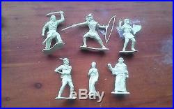 Marx Robin Hood Castle Play Set 54 mm Silver & Cream Character Figures 2 Sets