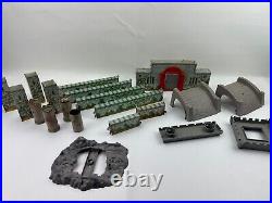 Marx Robin Hood Castle Play Set Parts & Figures Lot