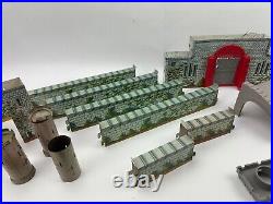 Marx Robin Hood Castle Play Set Parts & Figures Lot