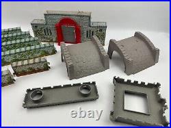 Marx Robin Hood Castle Play Set Parts & Figures Lot