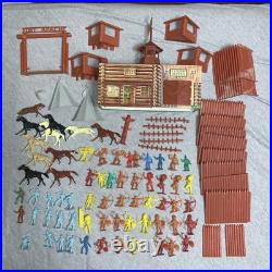 Marx Sears Heritage Fort Apache Play Set Fort Complex w / Tin Litho Building