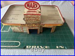 Marx Tin Litho Gas Station with Sky View Parking Garage, With ACCESSORIES. VG+ Cond