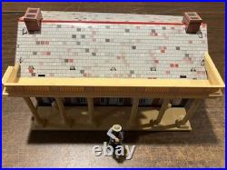 Marx Toys 1/32nd scale tin Litho Southern Mansion/Blue and Grey Playset