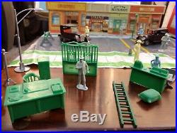Marx Toys THE UNTOUCHABLES 1961 Desilu Productions Mobster Play Set Game