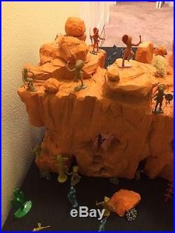 Marx Vintage 7th Cavalry With Huge Apache Mountain Western Playset