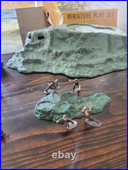 Marx Vintage Miniature Sands Of Iwo Jima Playset, Almost Complete