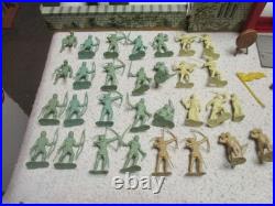 Marx Vintage Robin Hood Castle Set 4724 1000 Series Playset Figures & Tin Litho