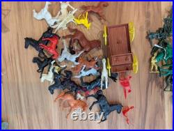 Massive Lot Vintage Army War Men Cowboys Indians Space Animal Plastic Figures