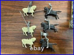 NICE! VINTAGE MARX ROBIN HOOD PLAYSET #4719 CIRCA 1956 Near Complete + Extras