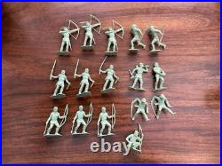 NICE! VINTAGE MARX ROBIN HOOD PLAYSET #4719 CIRCA 1956 Near Complete + Extras