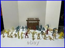 Original 1950s Marx Rin Tin Tin Fort Apache Playset