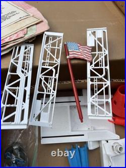 Partial MARX PROJECT MERCURY CAPE CANAVERAL PLAYSET #4524 (1962) box & acces. B