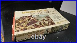 R Marx BOXED HO Miniature Playset Battleground