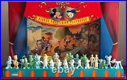 RARE 1955 Marx Walt Disney Television Tin Metal Playhouse & 29 Figurines