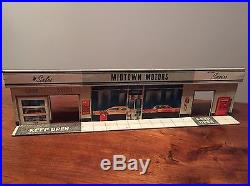 RARE MARX MIDTOWN MOTORS SALES SERVICE STATION Tin Toy Playset With Accessories