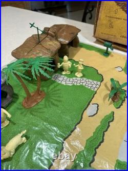 RARE Vintage 1961 The Flintstones PlaySet Louis Marx & Company #4672 RARE