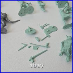 RARE/Vtg/1950's/Marx Tin litho/Medieval Castle/Knights and Vikings/Original Box