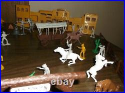 ROY ROGERS-ROY ROGERS Jr. DOUBLE R BAR RANCH WESTERN TOWN SET