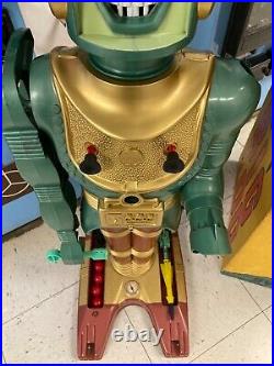 Rare 1963 Marx Big Loo Robot with Original Box & Accessories