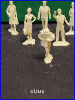 Rare Nm Marx #5980 Sears Shopping Center 14pc Cream People Figures