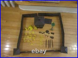 Rare Vintage 1950's Marx Fort York Play Set Soldiers & Indians With Original Box