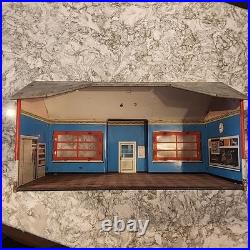 Rare Vintage 1950s Marx Tin Metal Litho Little Red School House Schoolhouse