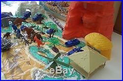 Re-MARX 1991 Isle 0f Terror Vintage Jurassic Village Play Set