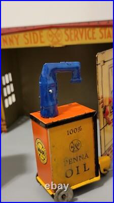Restored Marx Sunny Side Service Station 1930s with 1930s Marx Lincoln Zypher