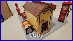 Restored Marx Sunny Side Service Station 1930s with 1930s Marx Lincoln Zypher